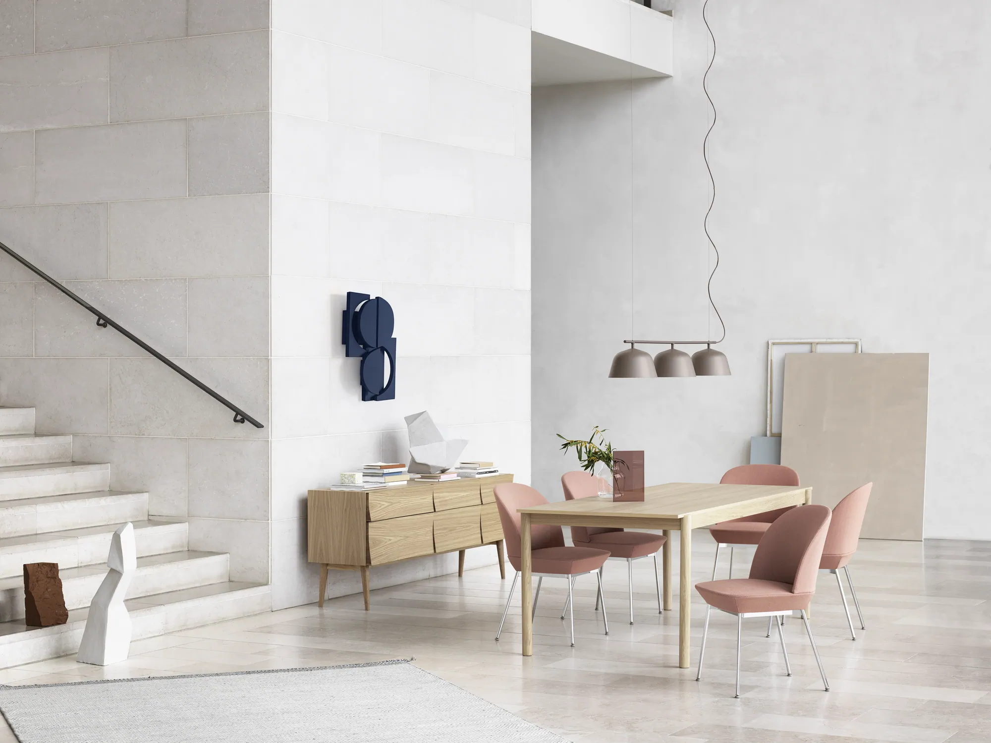Reflect Sideboard, Oslo Side Chair - Twill Weave 530/Chrome, Linear Wood Table 200 x 90 cm / 78.7 x 33.5, Ambit Rail Lamp - Taupe, Ply Rug - Off-White, Silent vase"
