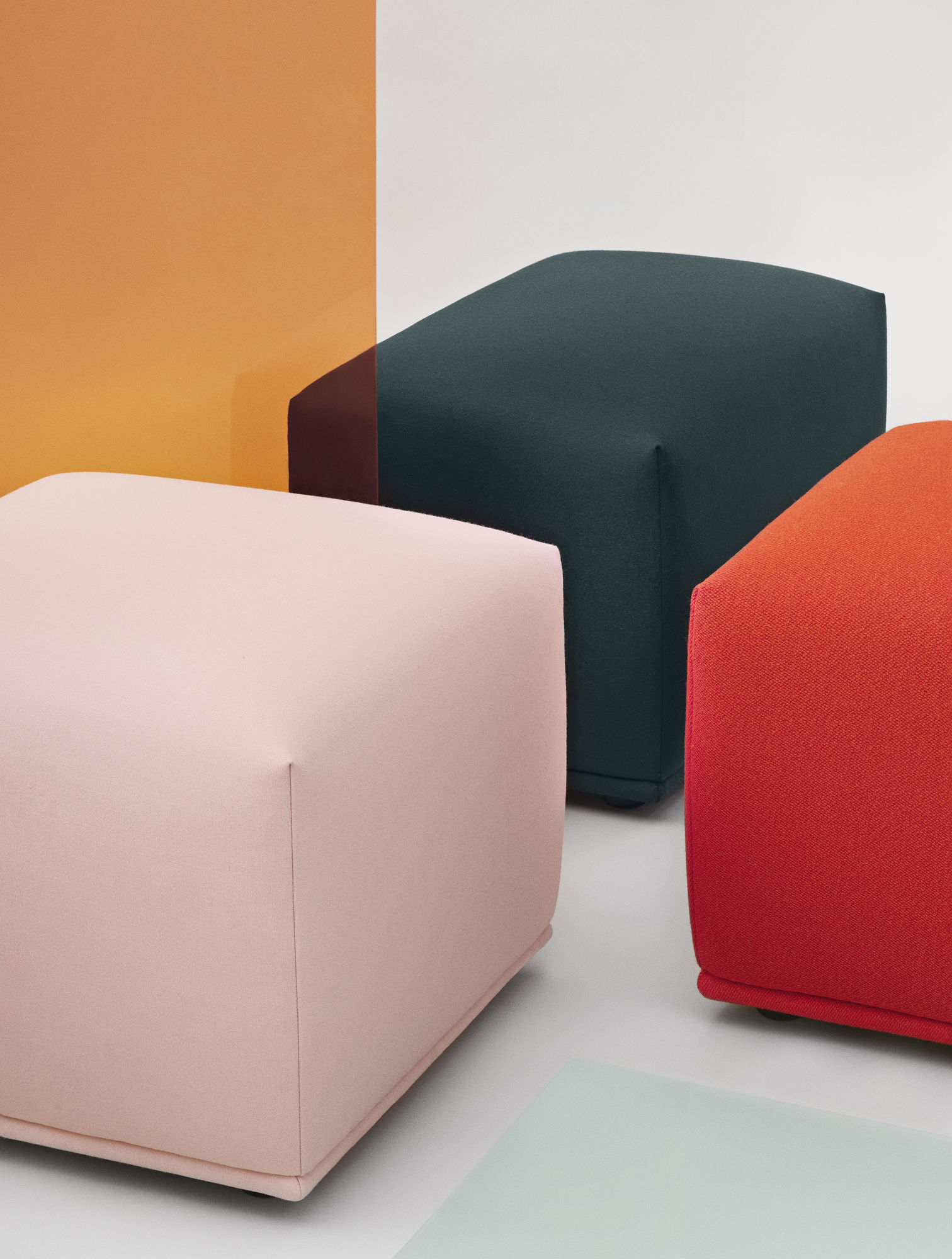 Echo Pouf in Forest Nap 512, Forest Nap 992 & Vidar 452.