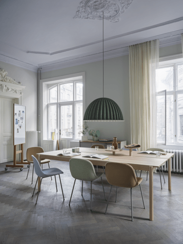 Linear System Table in Oak Veneer/Oak - Under The Bell Pendant Lamp Ø82 cm in Dark Green - Fiber Side Chair Tube Base in Fiord 721 & Hallingdal 224 & Divina MD 913 - Enfold Sideboard in Oak/Grey - Ridge Vase H16,5 cm in White - Raise Carafe in Burnt Orange - Raise Glasses in Clear - Linear System Tray Ø24 & Ø36 cm in Oak