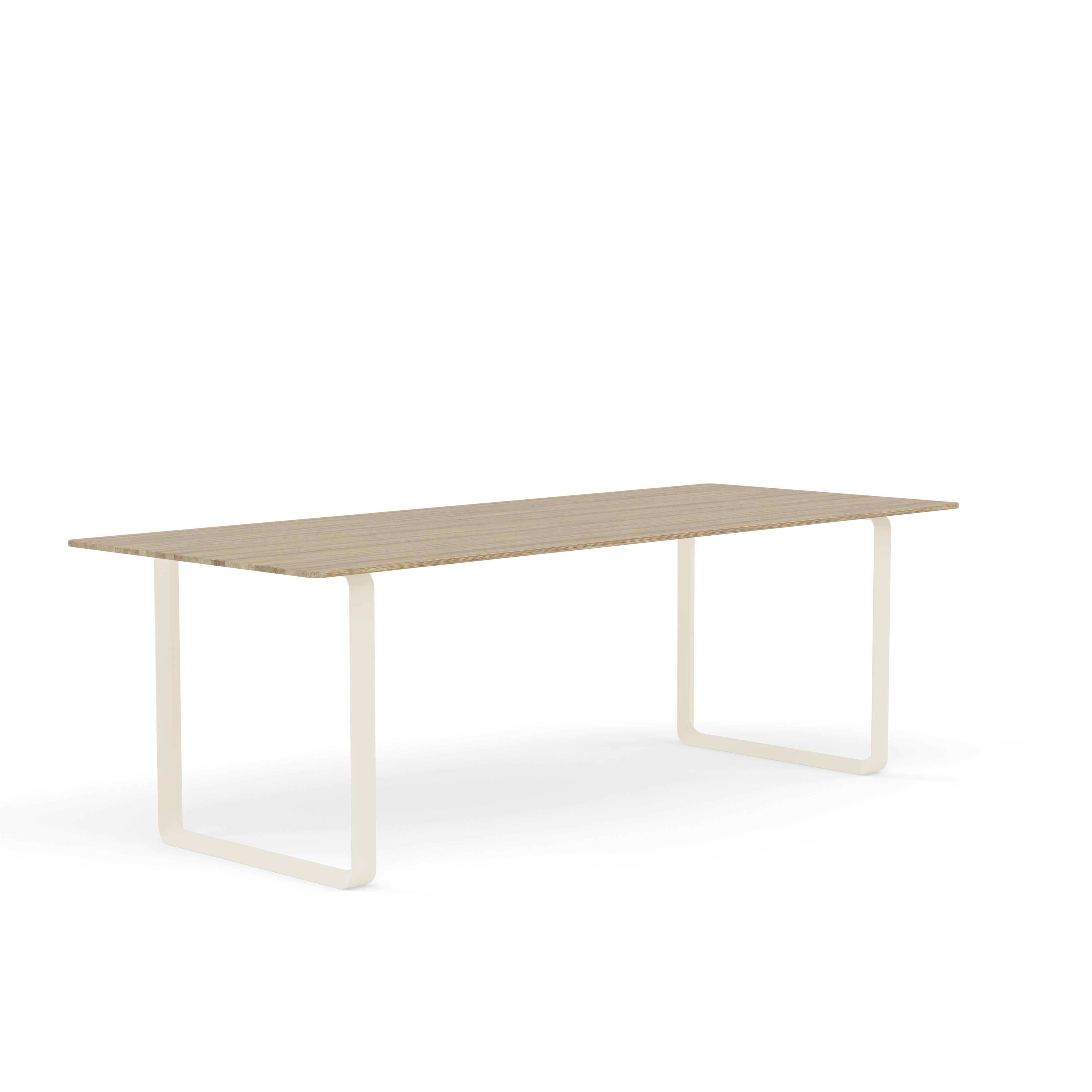 70/70 Table