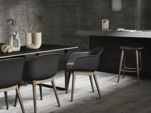 Fiber Armchair w. Wood in Stained Dark Brown/Black, Fiber Bar Stool in Stained Dark Brown/Black, 70/70 Table in Black, Kink Vase in Sand, Tub Jug in Sand