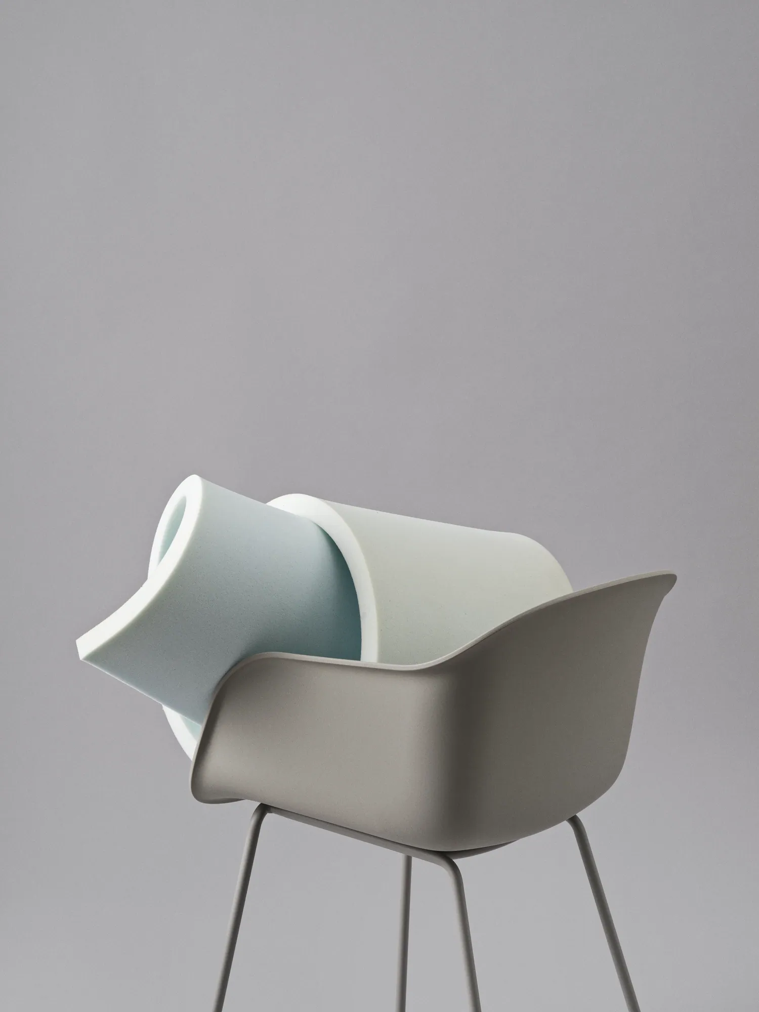 Fiber Armchair Tube Base in Grey