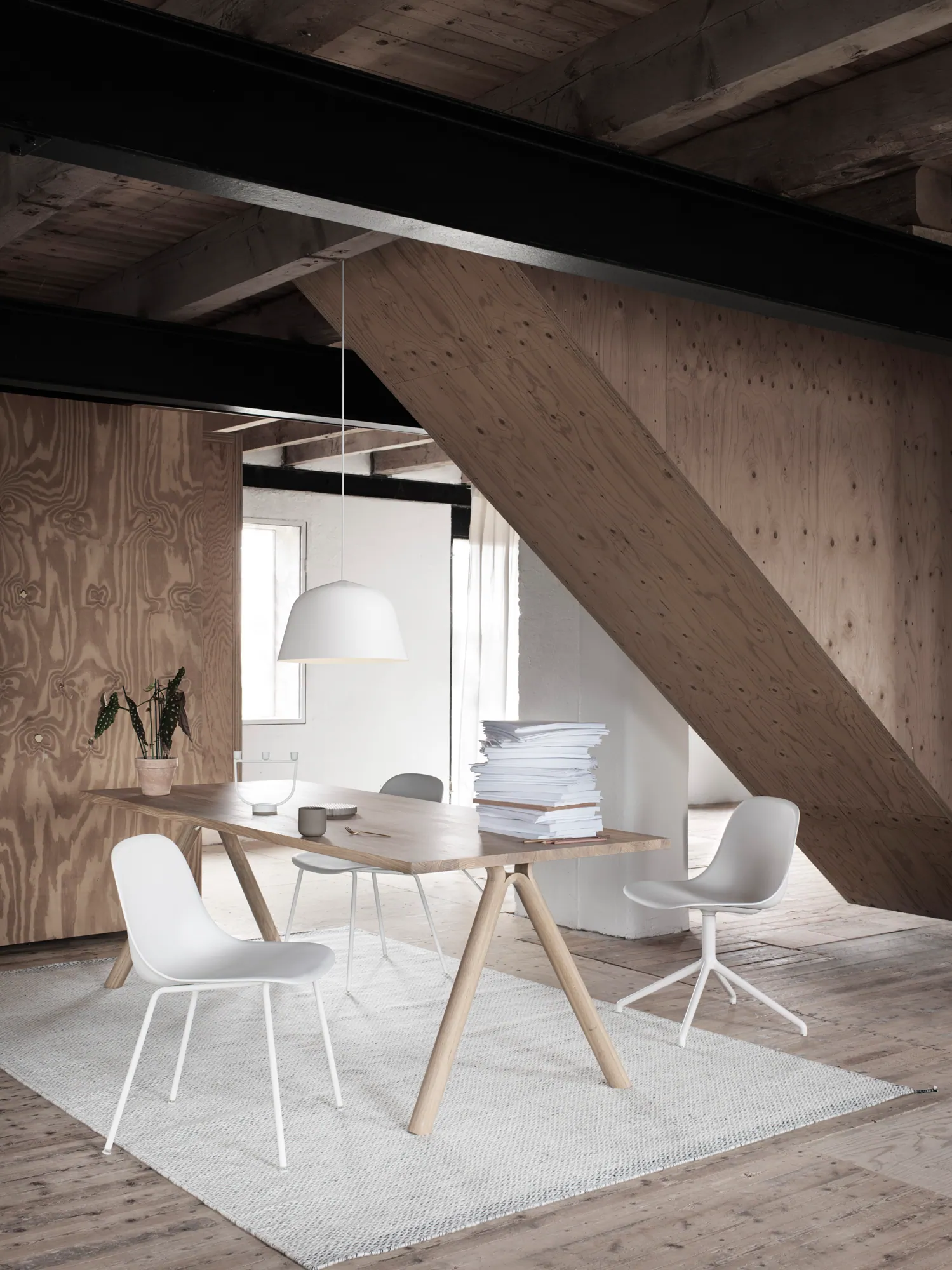 fiber-side-tube-base-black-concept-wide-muuto-org.png