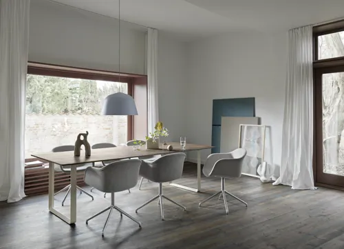70/70 Smoked Oak/Sand, Ambit Ø55 Light Blue, Fiber Armchair Swivel Chrome/Clay 12, Ridge Vase