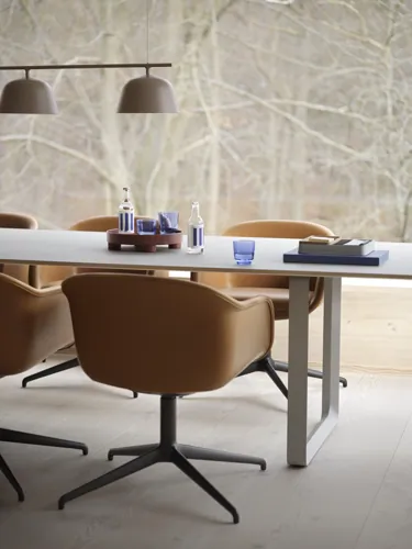 Fiber Conference Armchair w. Swivel Base - Ambit Rail Pendant in Taupe - 70/70 Table 295 cm in Grey - Platform Tray - Arrange - Raise Glasses in Dark Blue