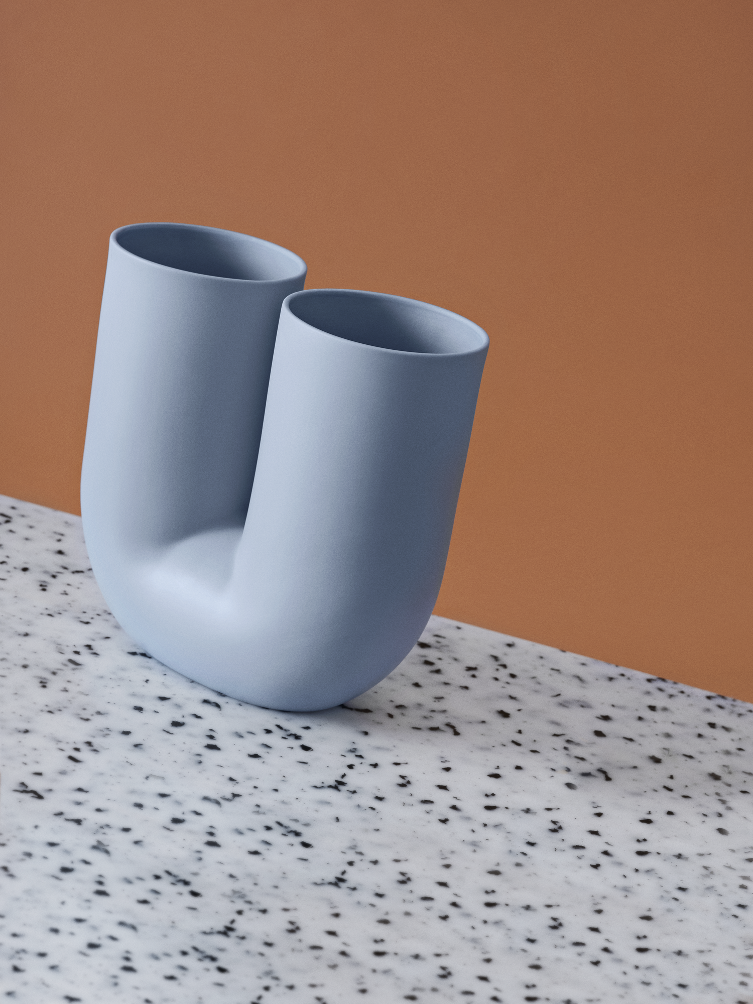 Kink Vase in Light Blue