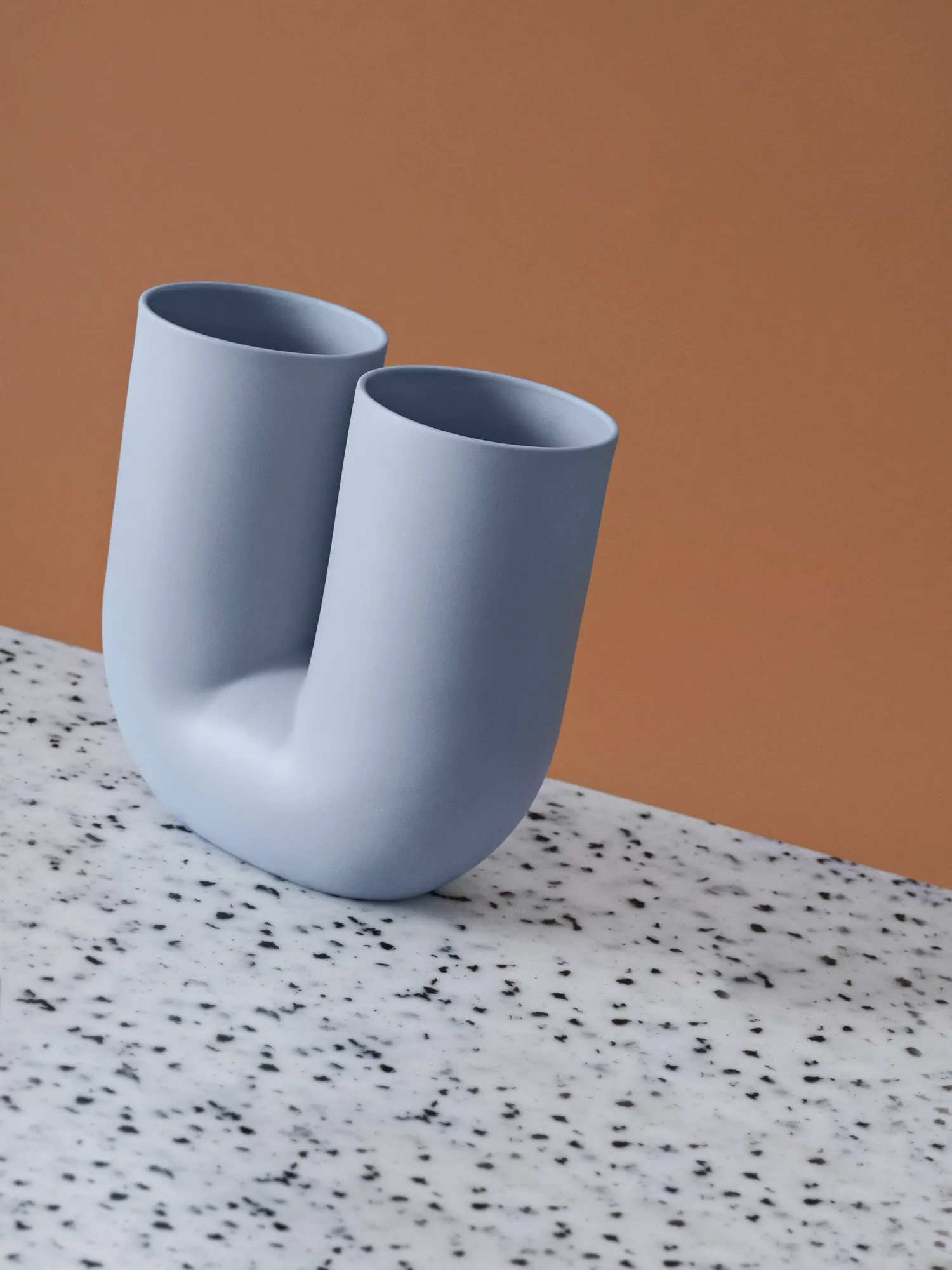 Kink Vase in Light Blue