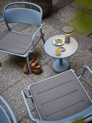 Linear Steel Lounge Chair Seat Pad