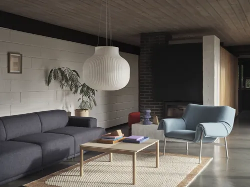 Connect Soft Modular Sofa 3-Seater Config. 1 Ecriture 780, Couple Coffee Table 80x84x40 in 1 Plain 1 Wavy Sand/Oak, Wrap Lounge Chair in Grey/Hero 732, Strand Pendant Ø60 cm, Echo Pouf in Vidar 542, Pebble Rug 170x240 in Burnt Orange