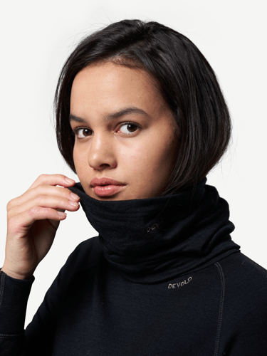 Devold - Expedition Merino 235 Headover - Medium - Svart
