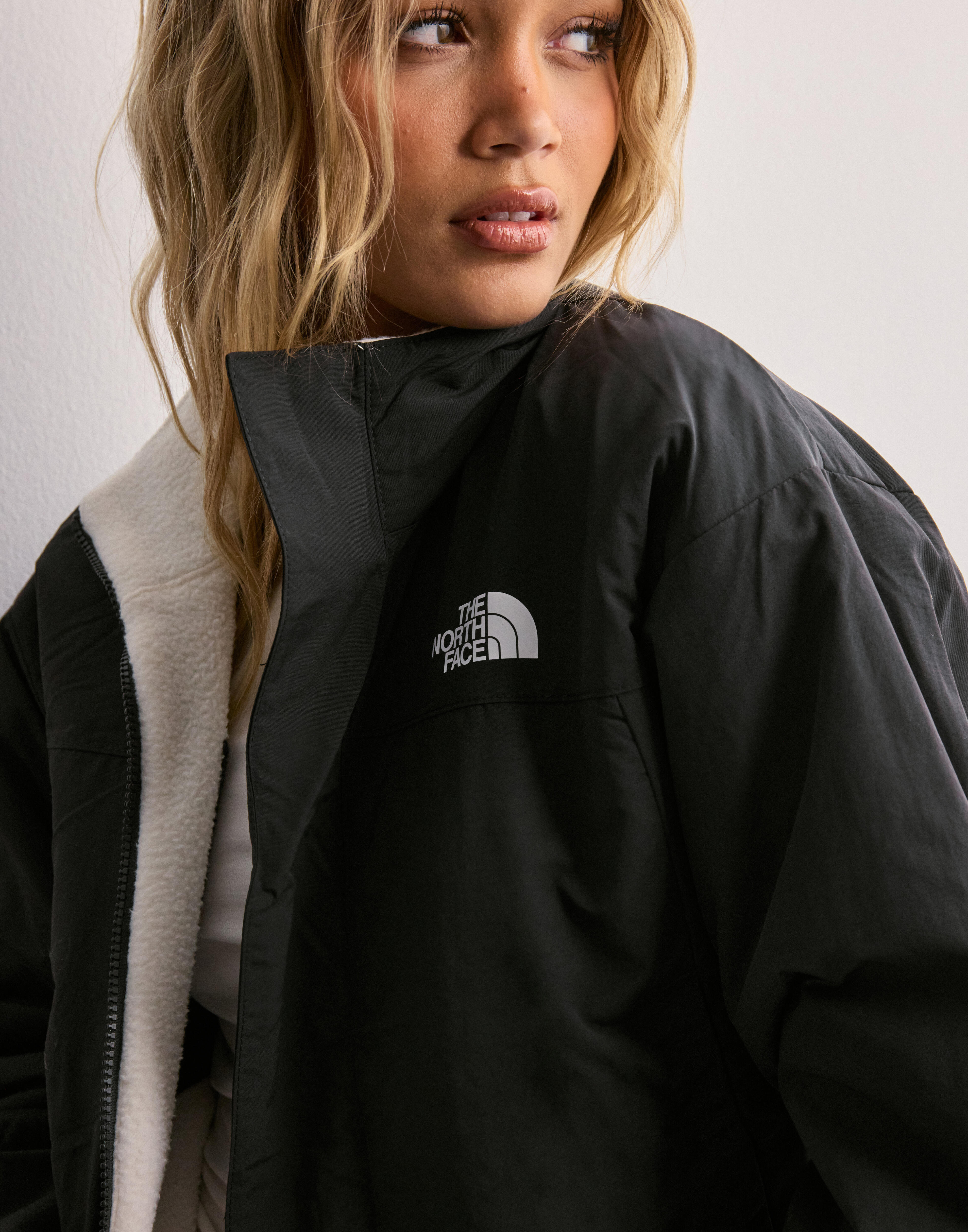 Buy The North Face W YUMIORI REVERSIBLE JACKET - Black | Nelly.com