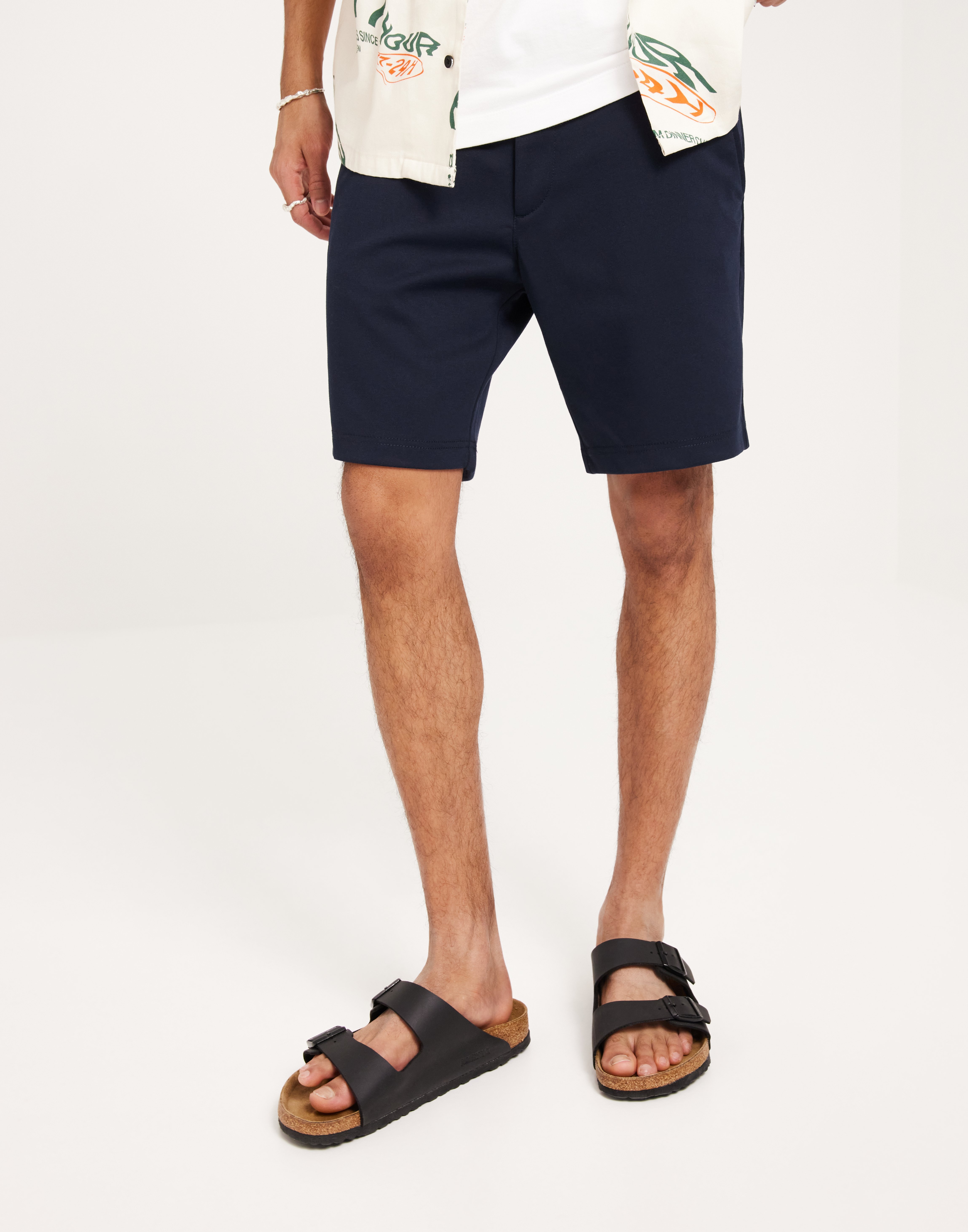 Buy Jack & Jones JPSTPHIL CHINO SHORTS NOR SN - Navy Blazer