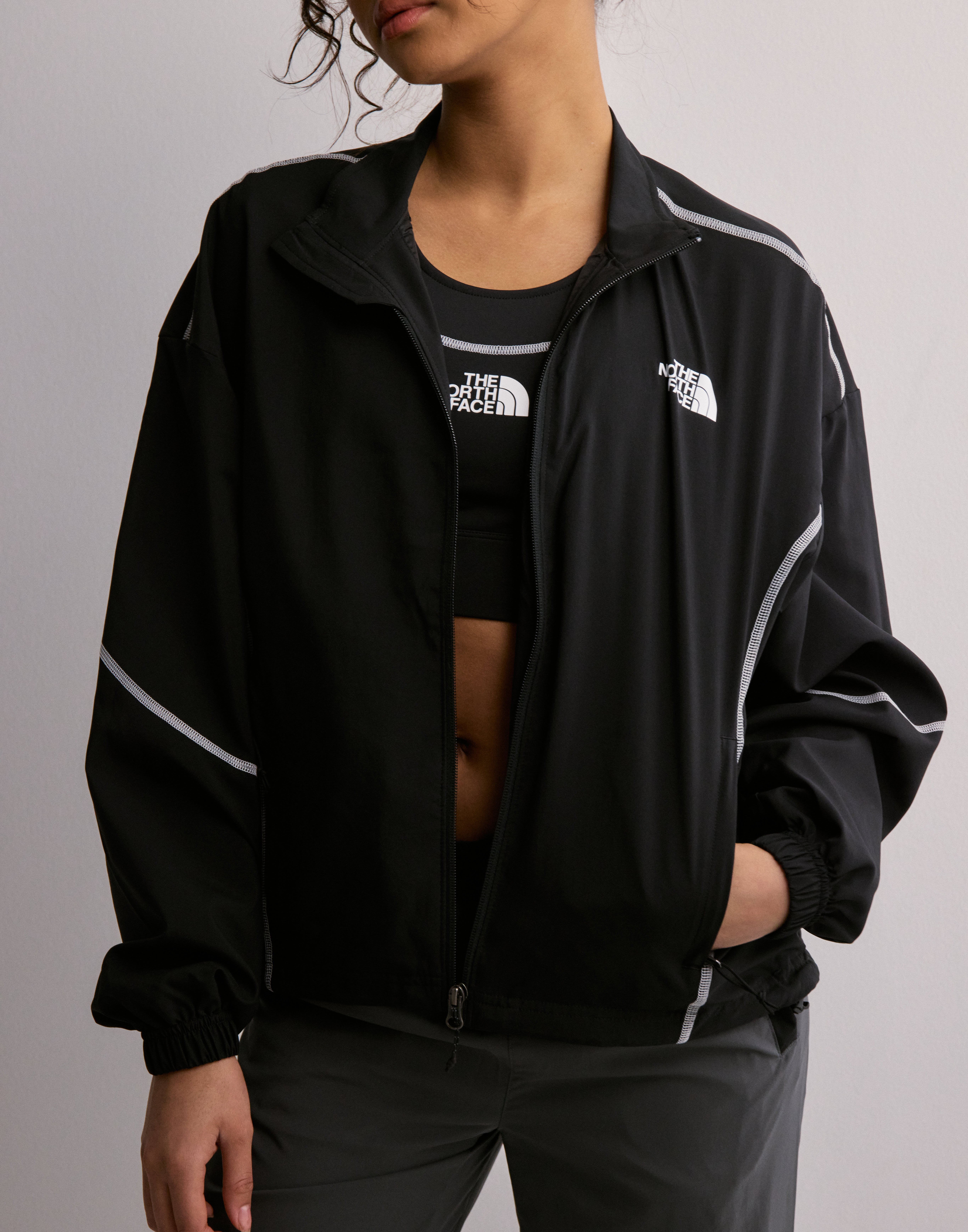 【THE NORTH FACE】 W'S AERORUN JACKET /追跡付 THE NORTH FACE】オンラインでは買えないショップ別注アイテムに