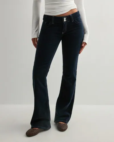 Nelly - Blå - Low Waist Corduroy Stitch Jeans