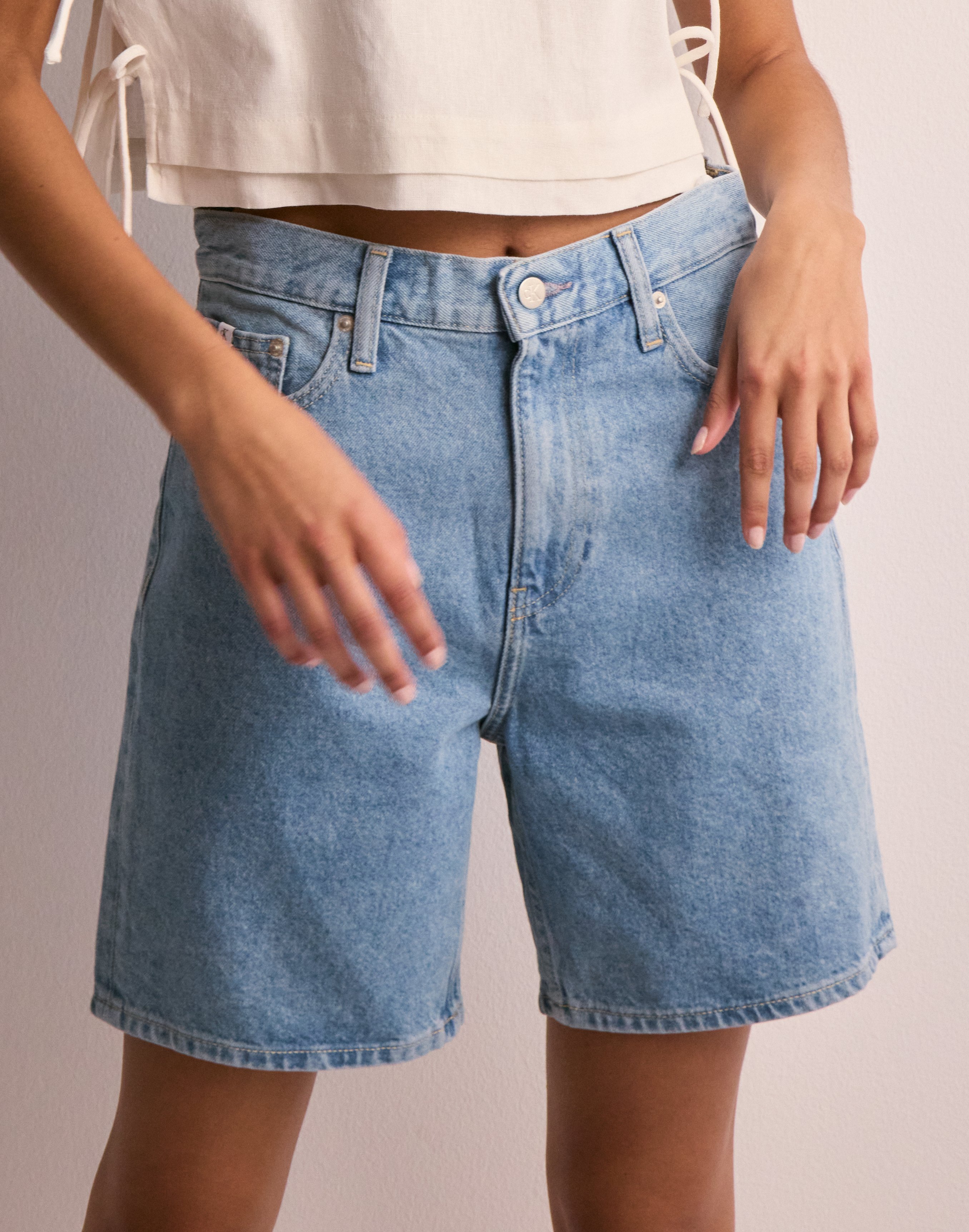 BERMUDA MOM SHORT