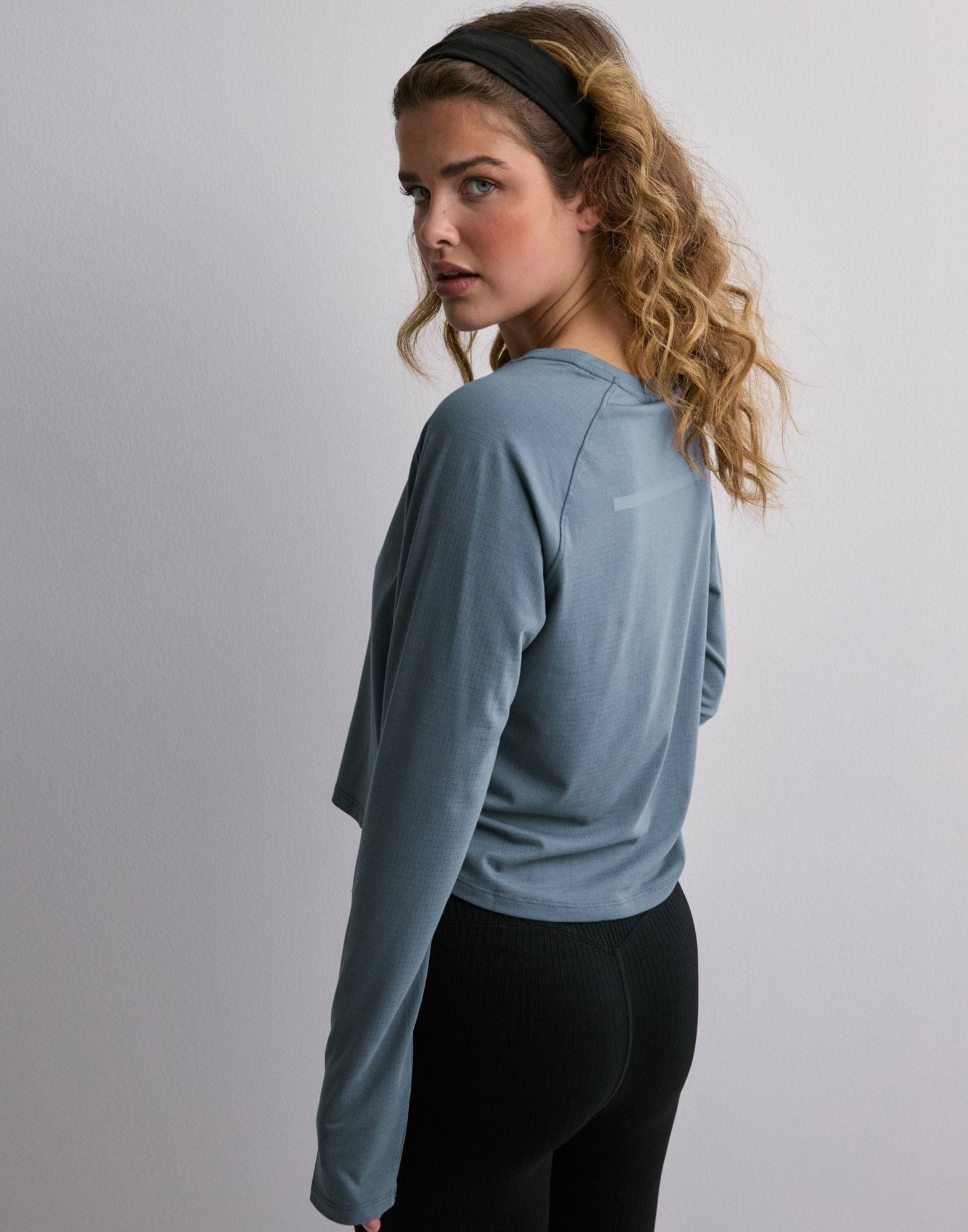 Stride Cropped Long Sleeve Wmn