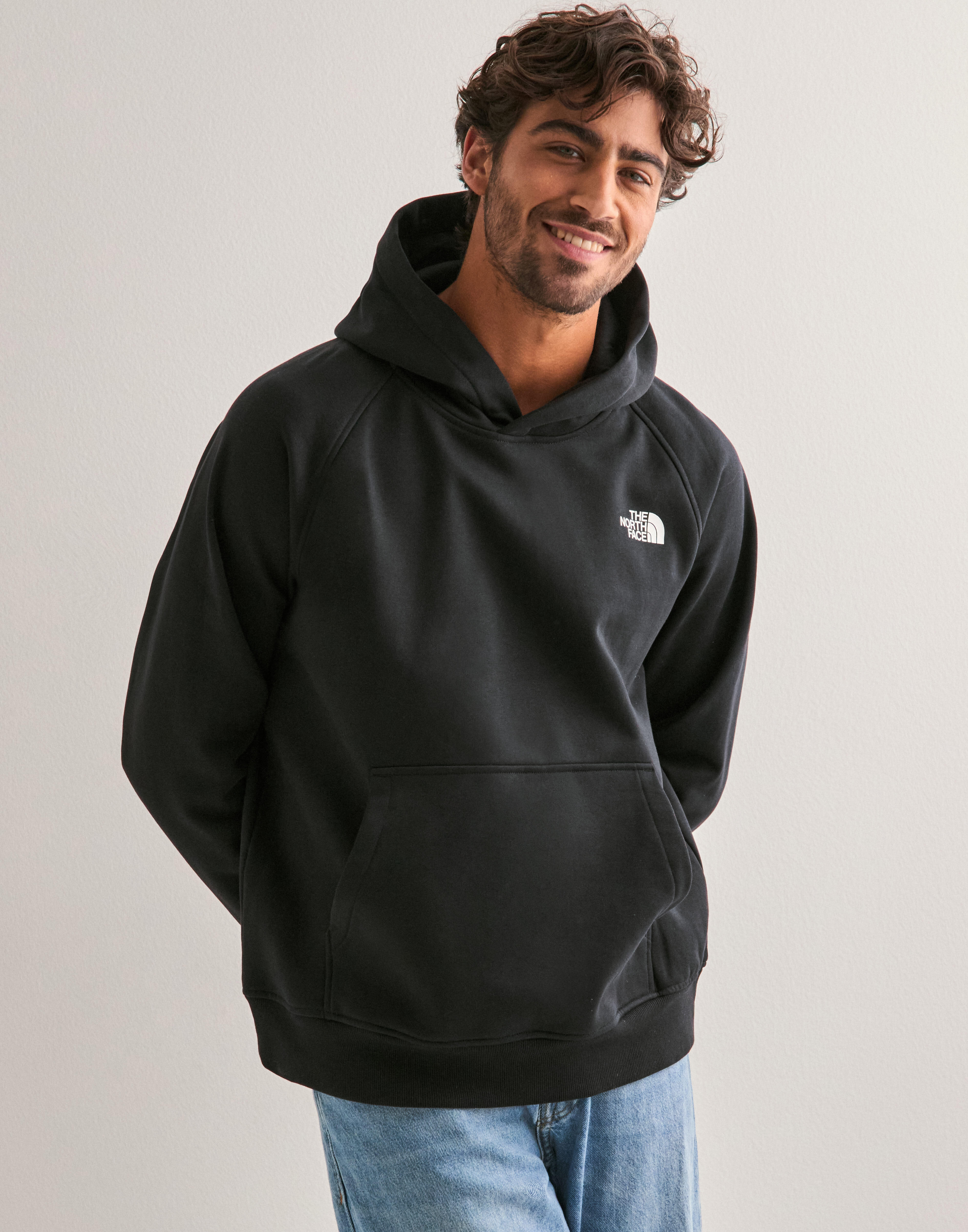 【送料&関税込】The North Face M Raglan Box Nse Hoodie Men's NSE Box Raglan Hoodie | The North Face FI