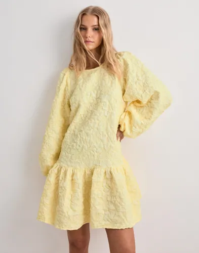 Pieces - Keltainen - Pcgretchen Ls Short Dress D2D Dmo