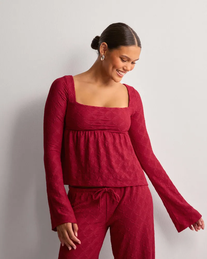 Nelly Cute Broderie LS Top t-shirts dam – bild 2