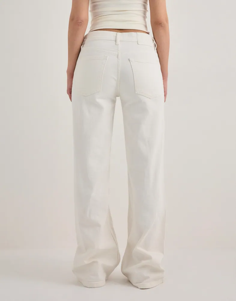 Loose Flare Jeans