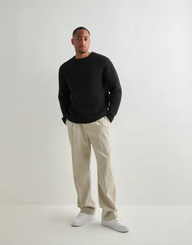 Que Sera Sera Ted Crew Neck Knit Stickade tröjor herr – bild 3