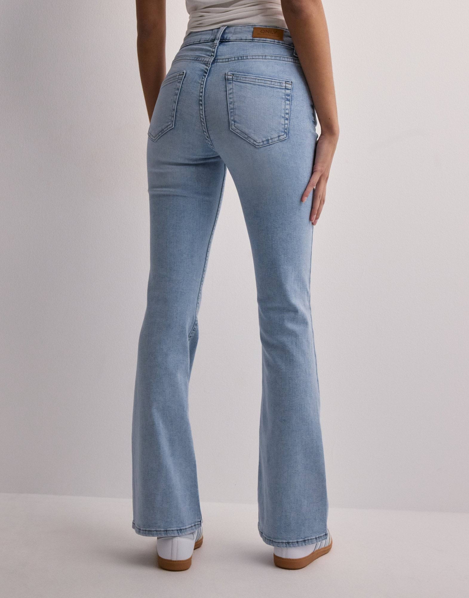 Only / Damen-Jeans / ONLBLUSH MID FLARED DNM TAI1099 NOO