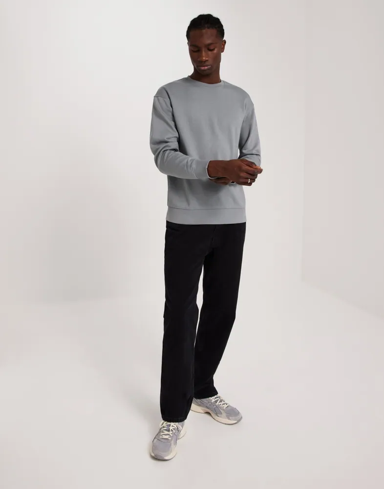 JJESTAR BASIC SWEAT CREW NECK NOOS