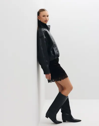 Low Block Knee Boot