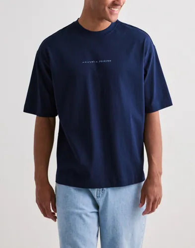 Selected Men Slhrelaxnorman License Ss Tee Kortärmade t-shirts t-shirts med tryck herr – bild 2