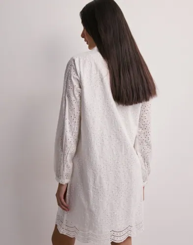Selected Femme - Hvid - Slftatiana Ls Short Embr Dress Noos