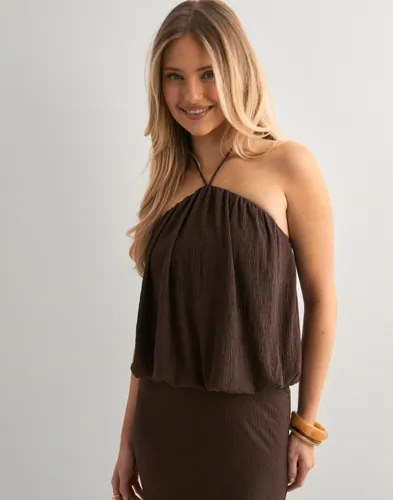 Nelly - Brun - Fine Structure Top
