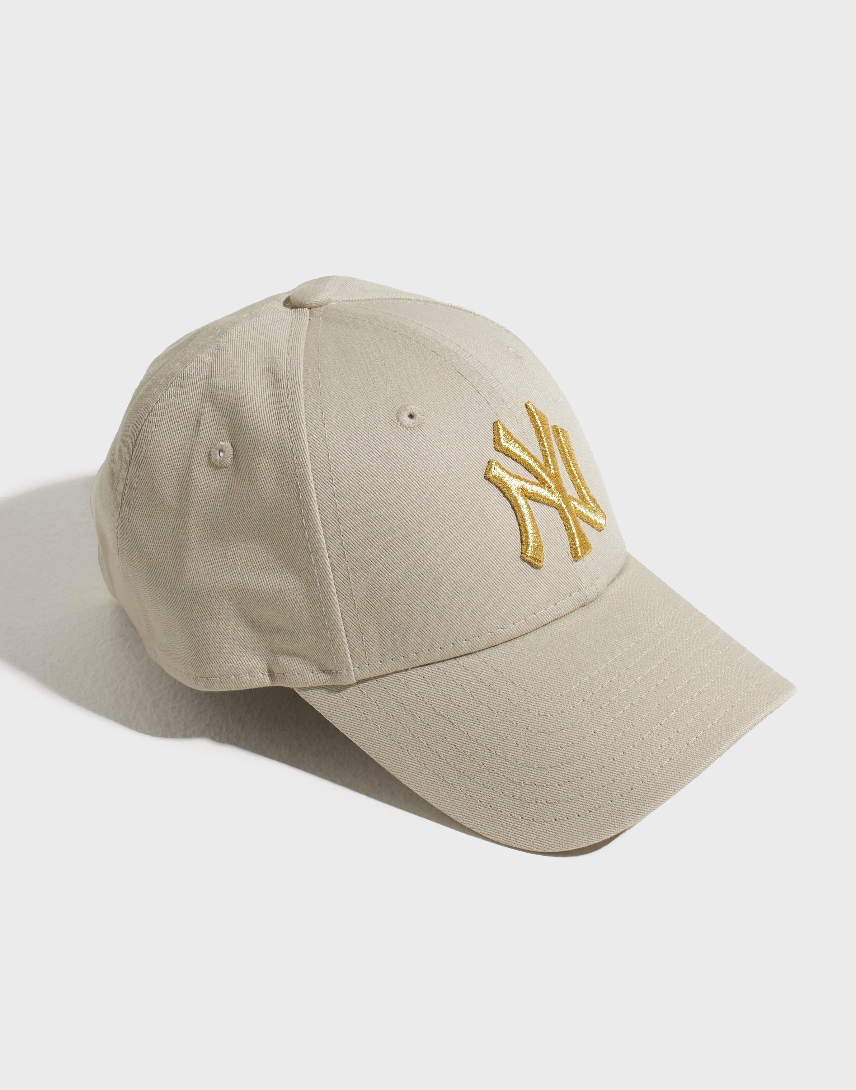 WMNS METALLIC LOGO 9FORTY NEYYAN PMP