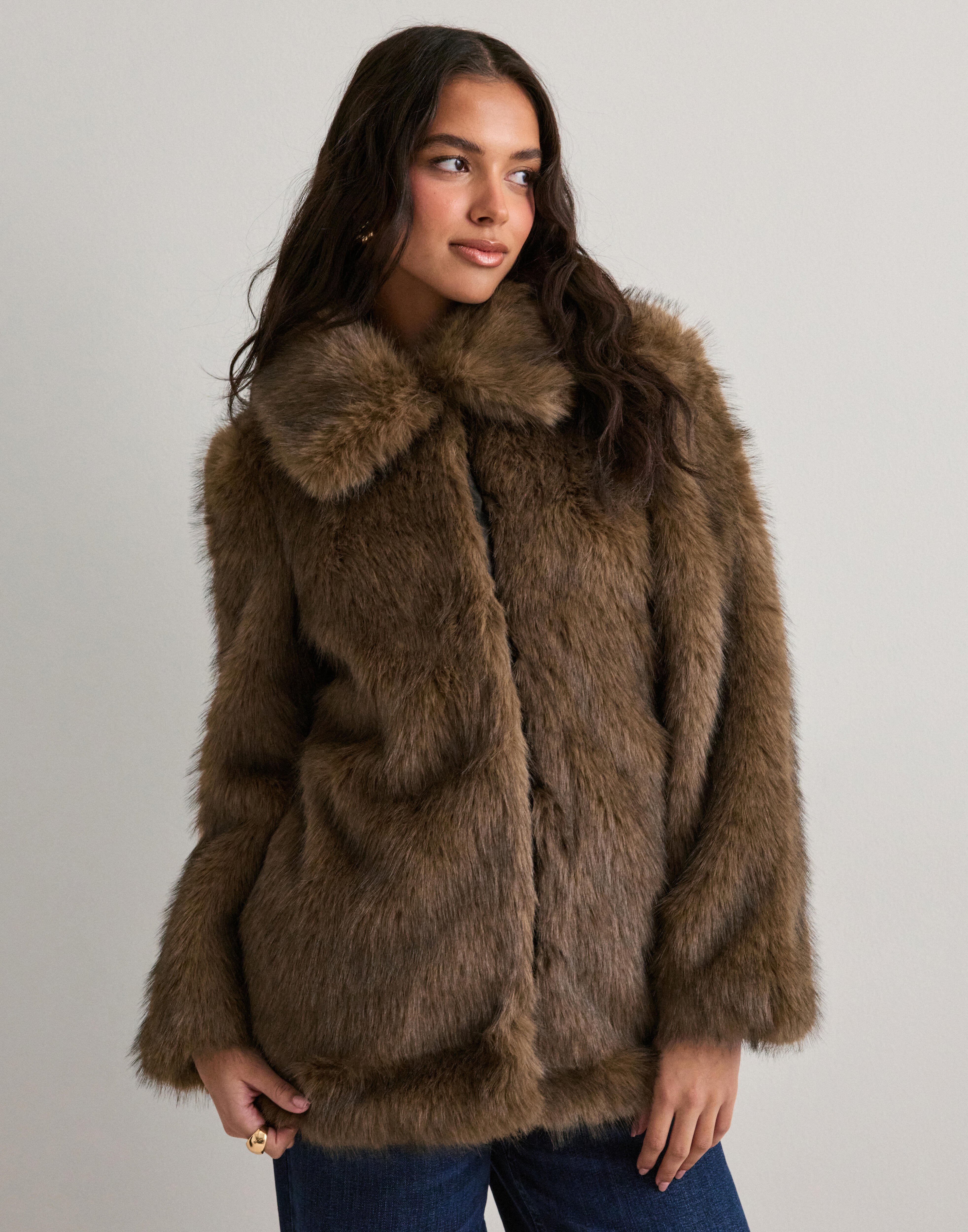 Faux fur for Women – Buy stylish Faux Fur Jackets online at Nelly