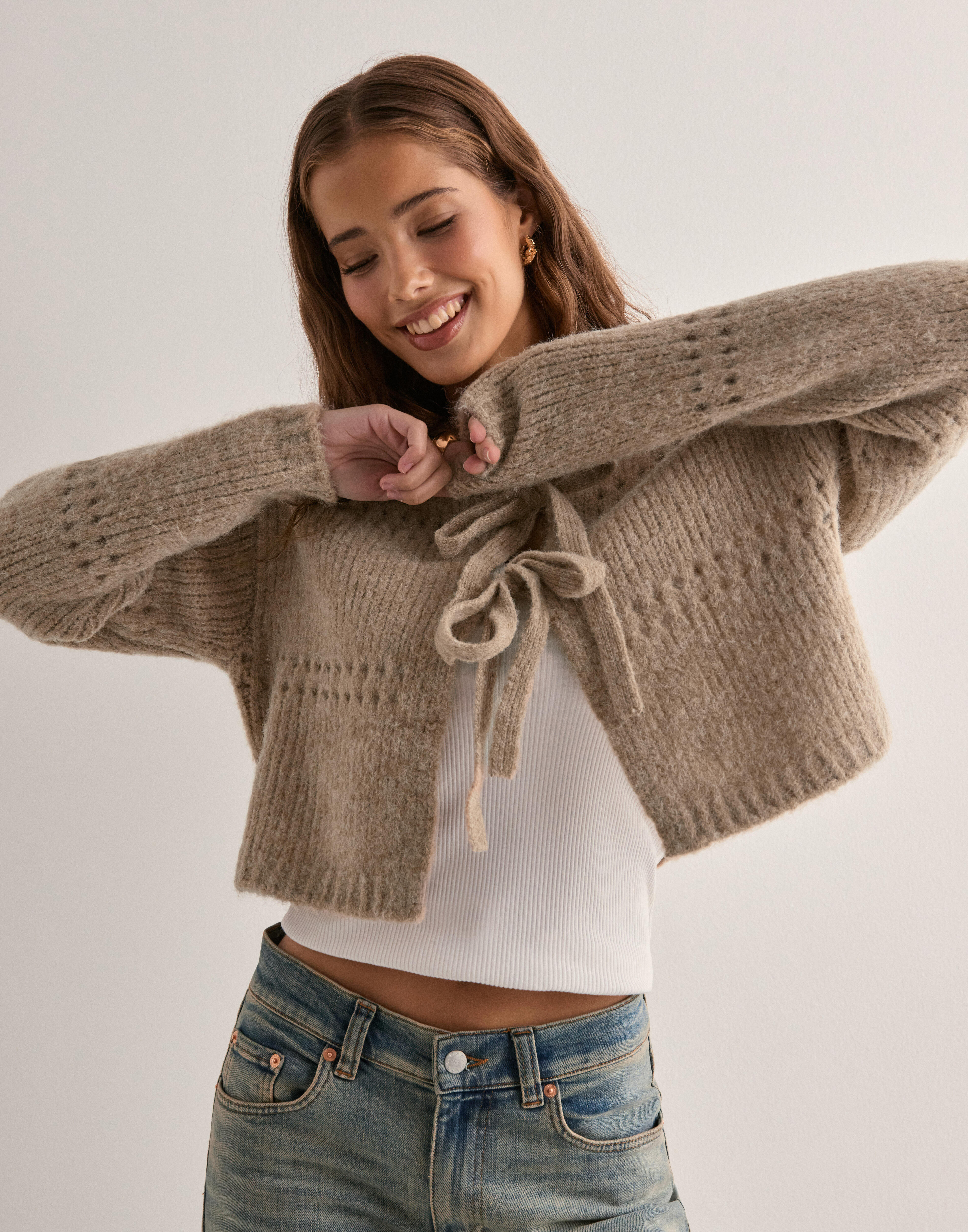 Buy Pieces PCABBY SS LACE COLLAR KNIT CARDIGAN - Cloud Buy Pieces PCABBY SS LACE COLLAR KNIT CARDIGAN - Cloud