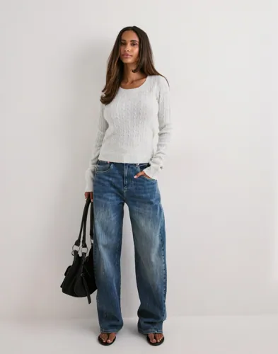 Nelly - Grå - Tight Cable Knit Sweater