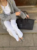 Nelly - Svart - The Nylon Shopper