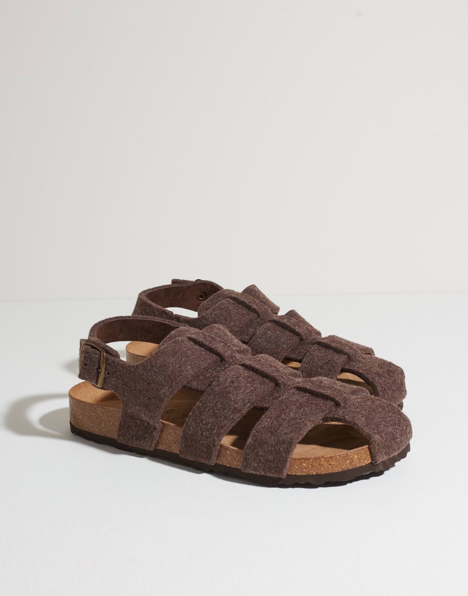 Elias sandal