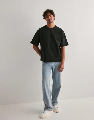 Que Sera Sera Boxy Blank Tee Oversized t-shirts t-shirts - bas herr – bild 3