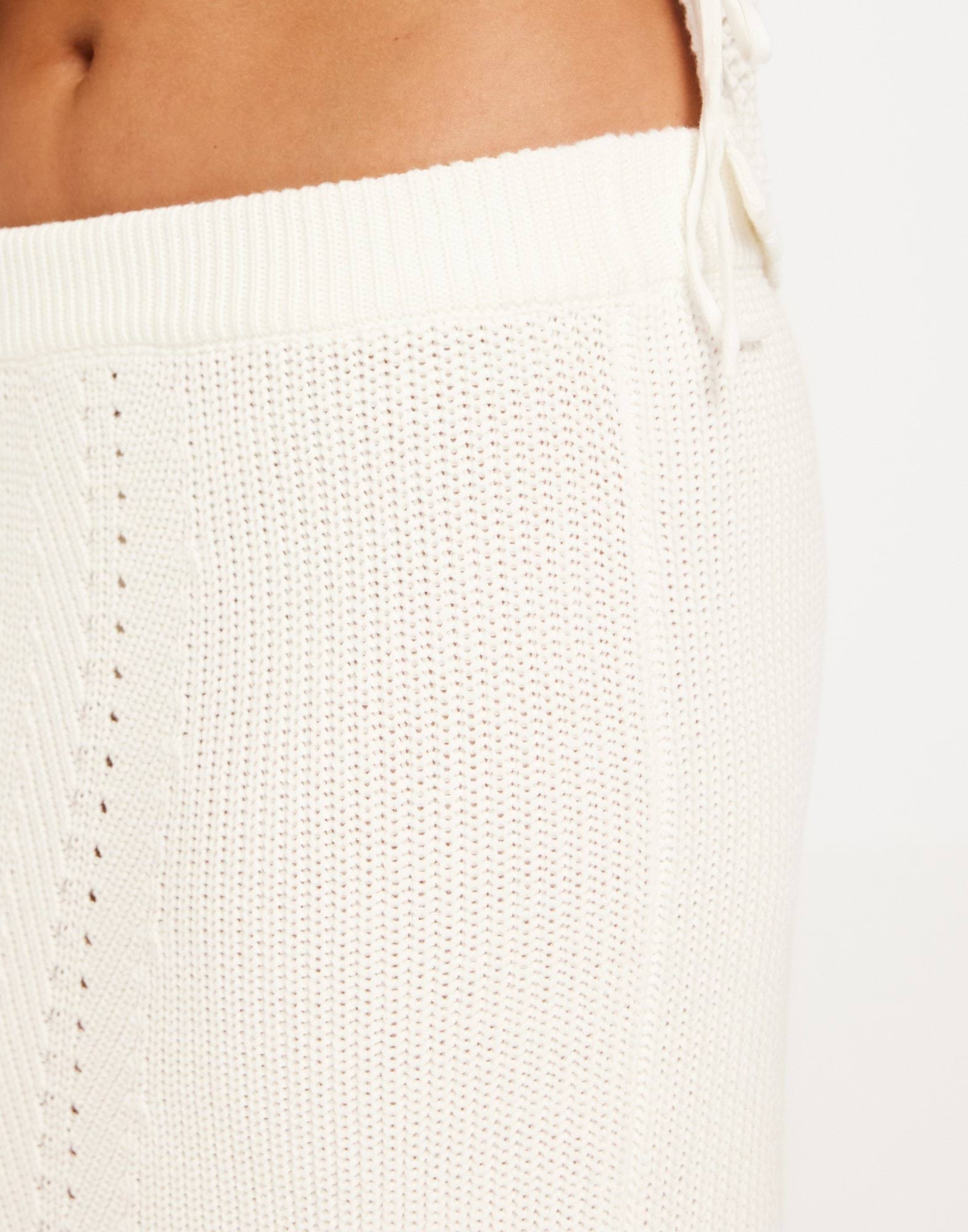 Como Crochet Knit Skirt