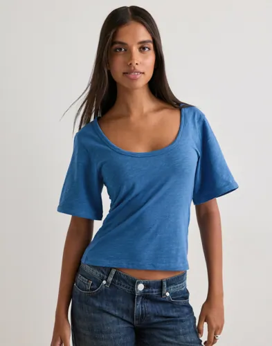 Batwing Sleeve Tee