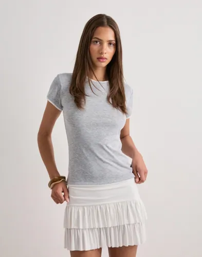 Nelly - Vit - Mini Frill Skirt