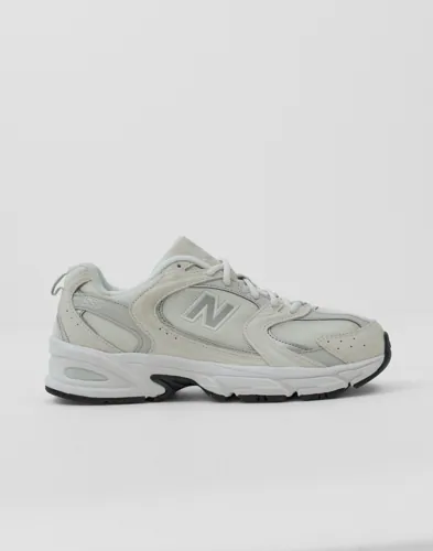 New Balance 530 chunky sneakers i grått