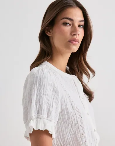 VERO MODA Vmnatali 2/4 Lace Short Top Wvn Noo blusar dam – bild 2