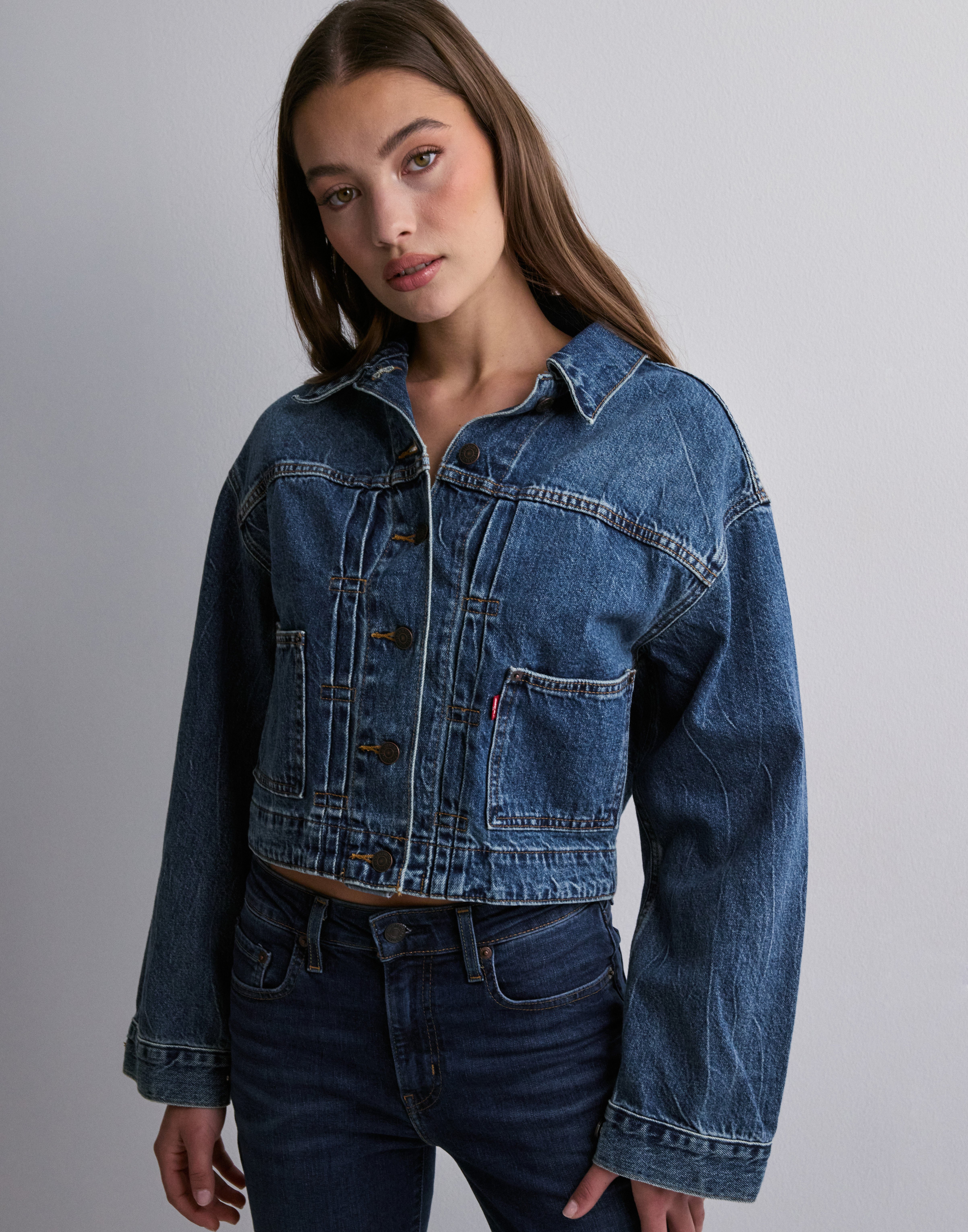 【LEVI’S/リーバイス】 TAILORED 90S TRUCKER Tailored 90s Trucker Jacket - White | Levi's® US