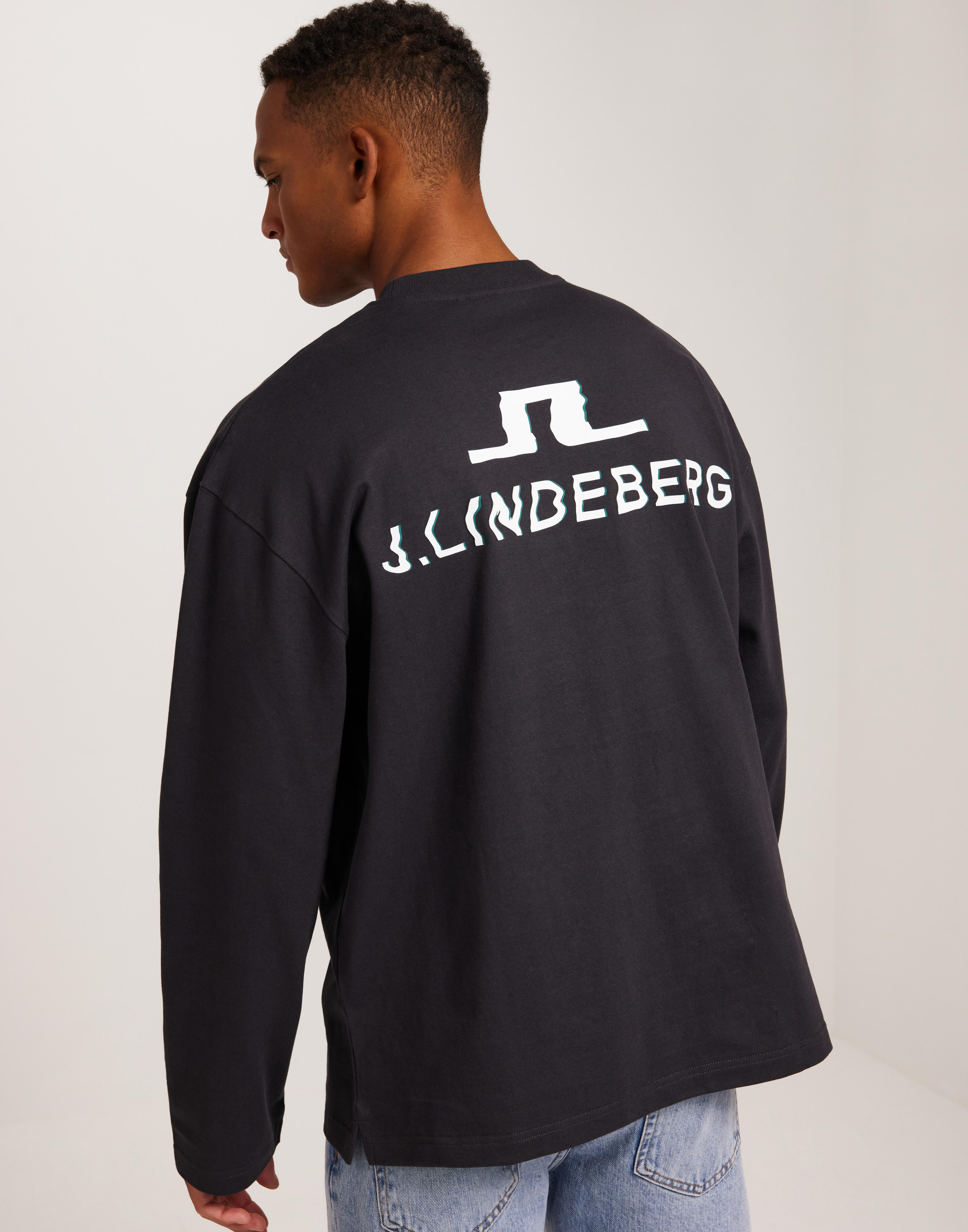 Buy J Lindeberg Walsh LS Pocket Tee - Washed Black | NLYMAN