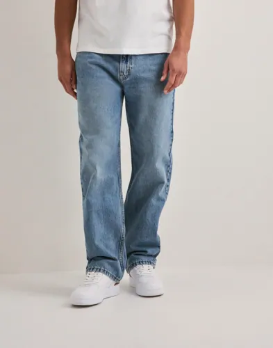 Blå Levi's 565 Loose Straight jeans med femficksdesign