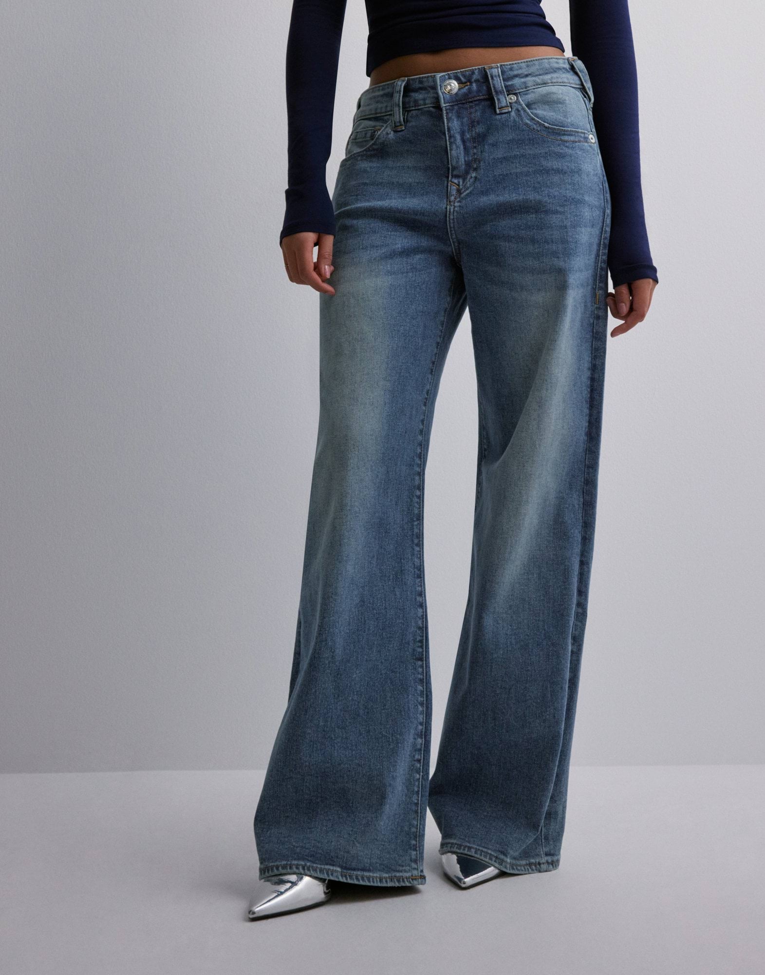 BOBBI BAGGY JEANS