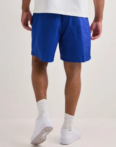 NIKE M Nk Club Flow Short Träningsshorts herr – bild 3