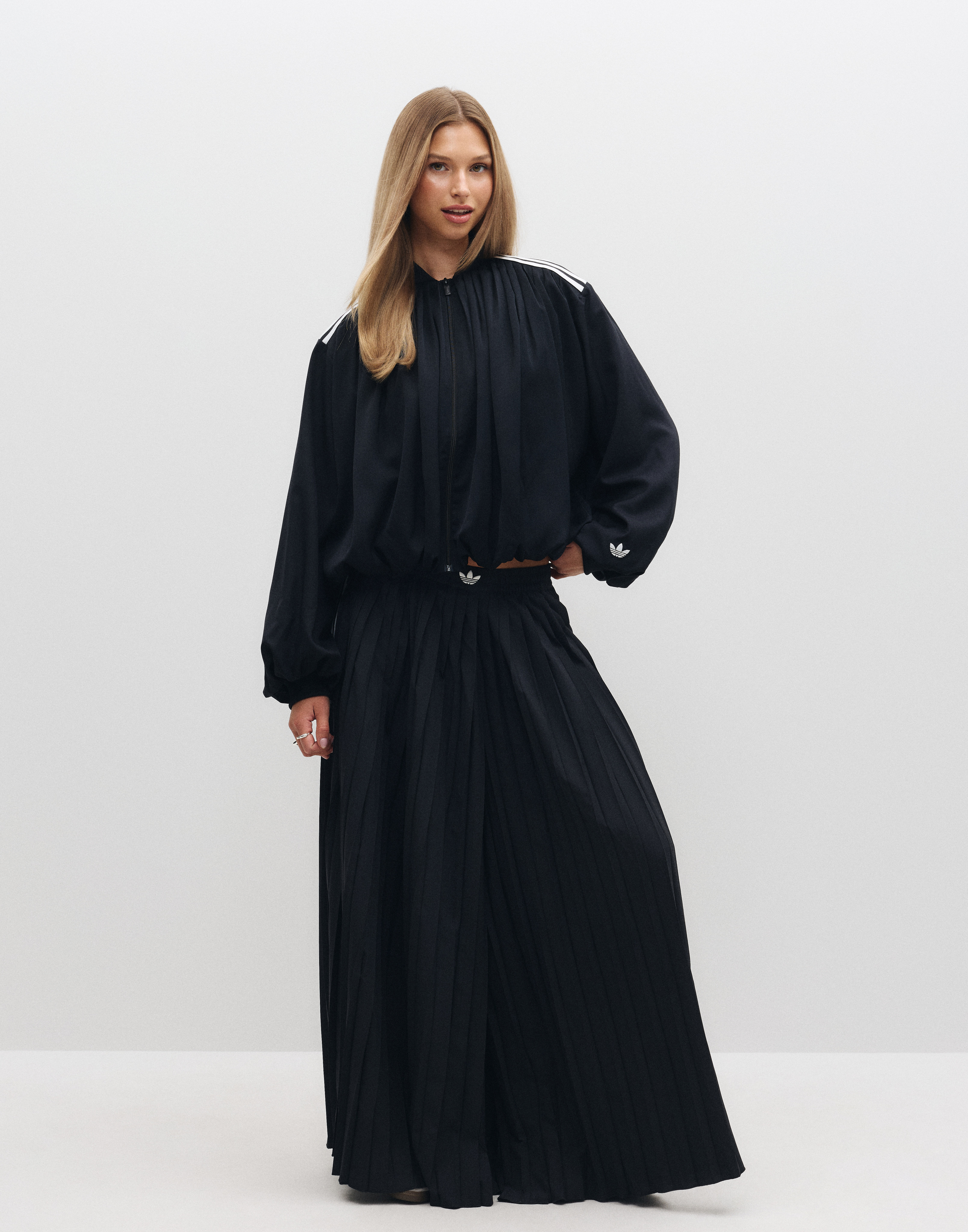 Kjøp Adidas Originals Pleated Tt - Black | Nelly.com