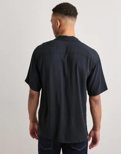 JACK & JONES Jjejeff Resort Solid Shirt Ss Sn Kortärmade skjortor herr – bild 3